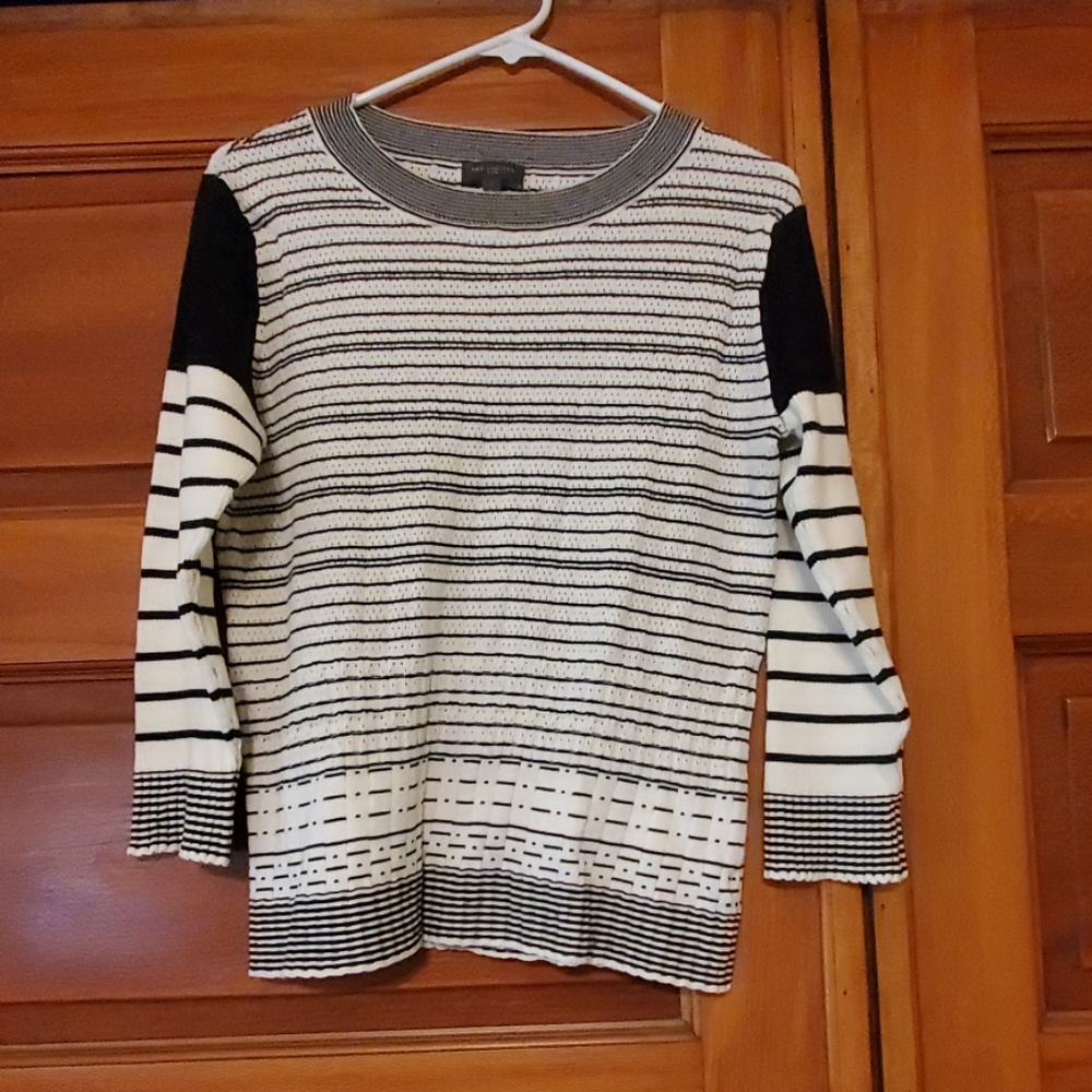 Lightweight sweater/top